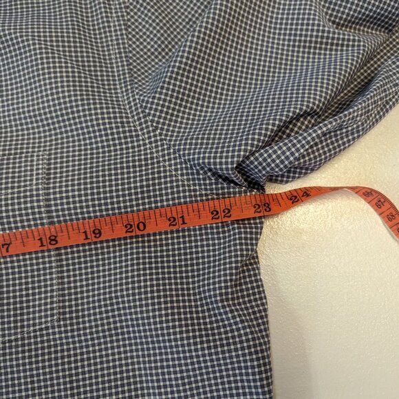 Gap Size Large Poplin Dark Gray/White Checked Button Down Long Sleeves - Picture 10 of 14